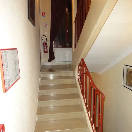 Le Stanislas 2*